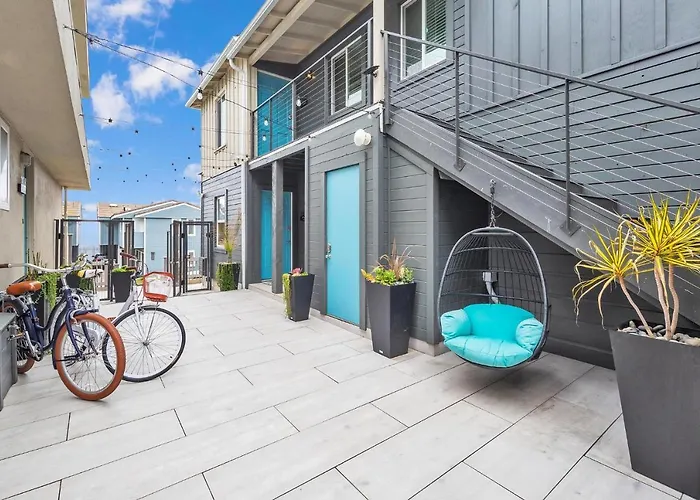 Ultimate Oceanside Retreat | Tower 9 Across From The Beach